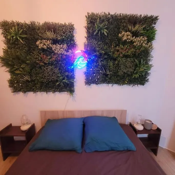 La Fourche Apartment Paris